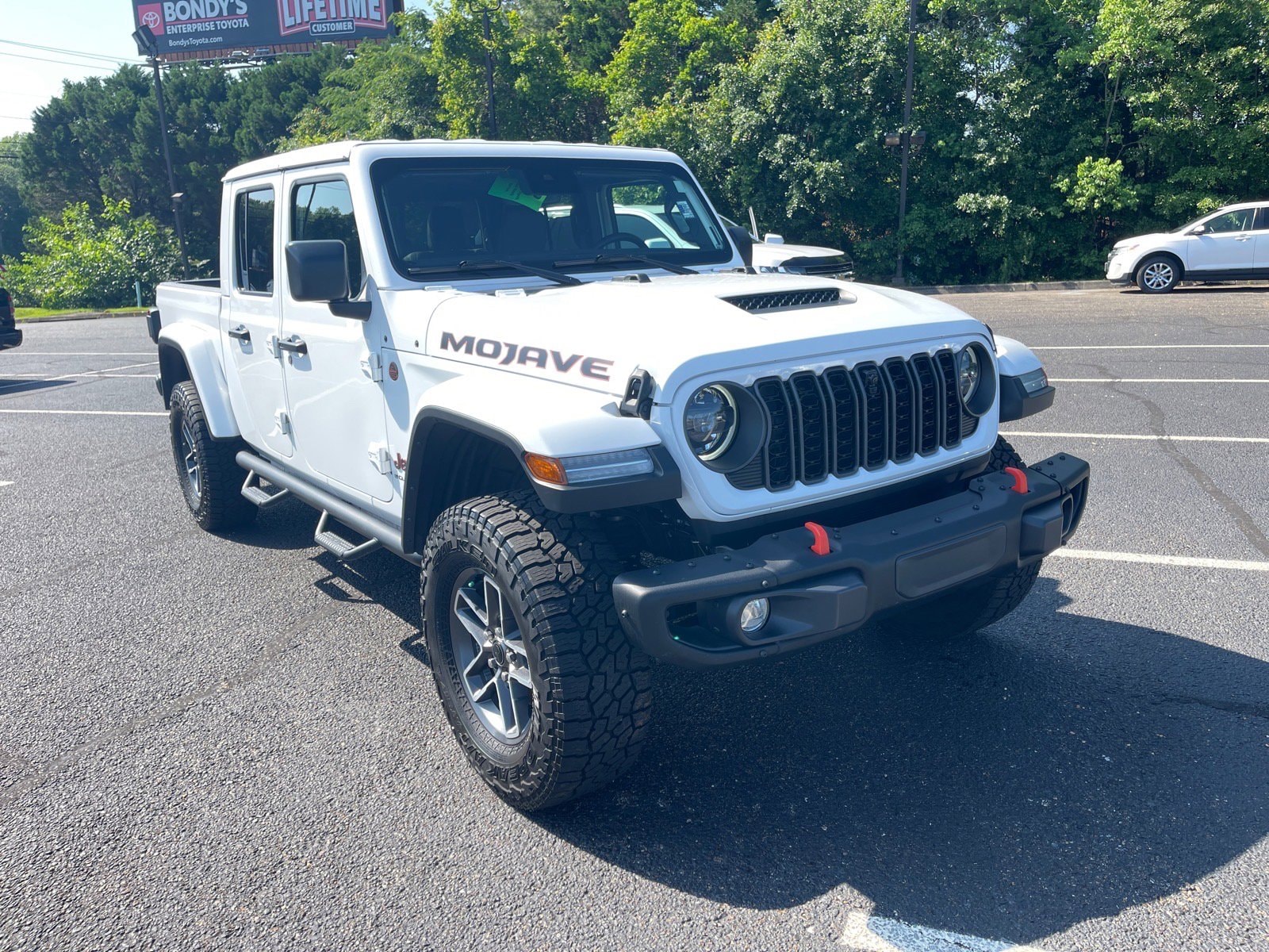 2024 Jeep Gladiator Mojave X's photo