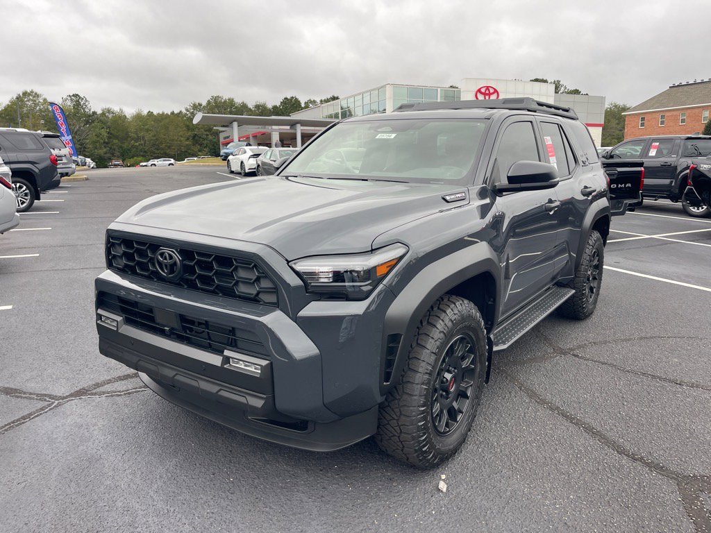 2025 Toyota 4Runner TRD Off-Road photo 3