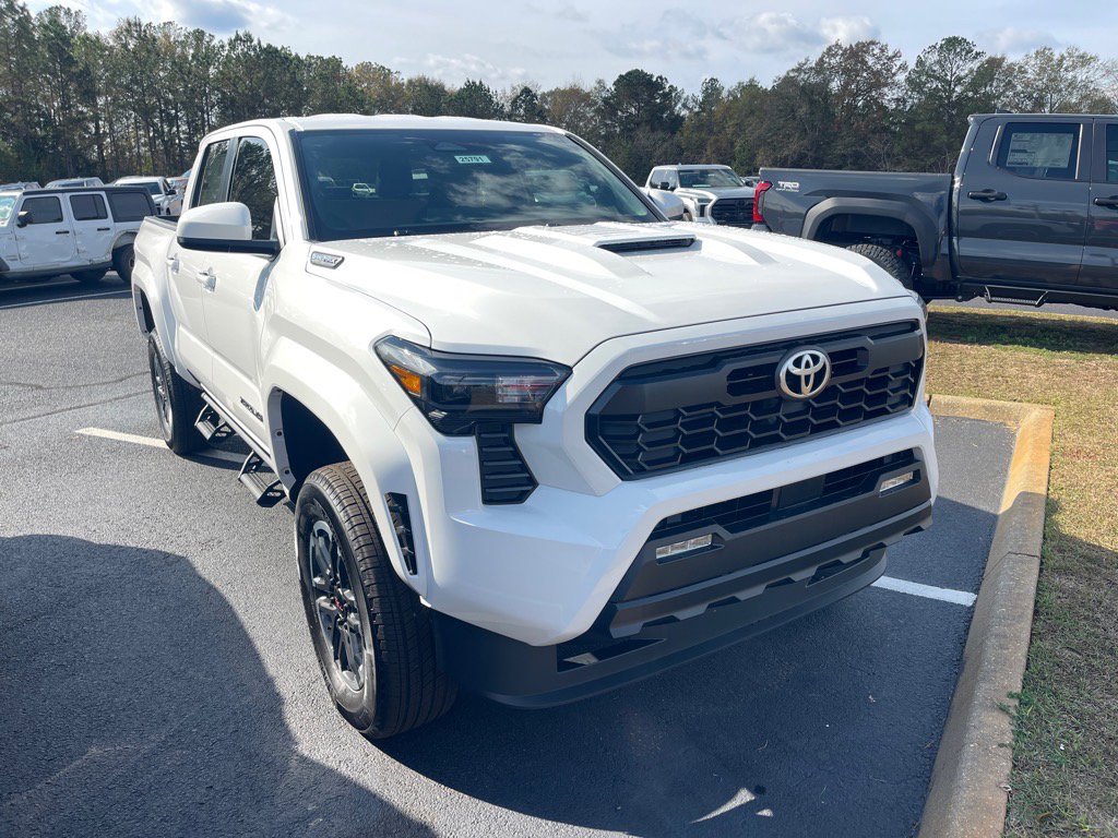 2025 Toyota Tacoma TRD Sport's photo