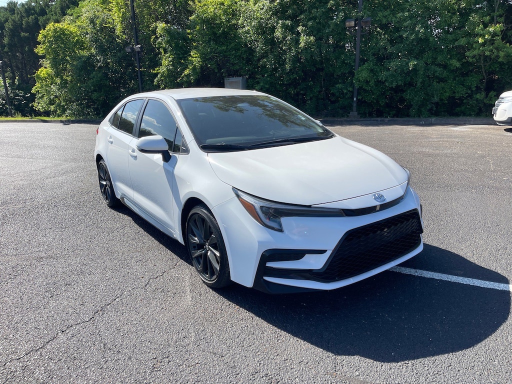 Used 2025 Toyota Corolla SE Sedan
