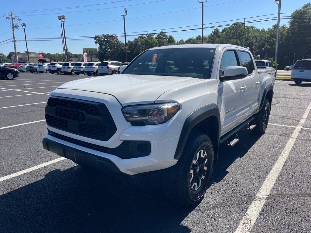 2022 Toyota Tacoma TRD Off-Road V6 photo 2