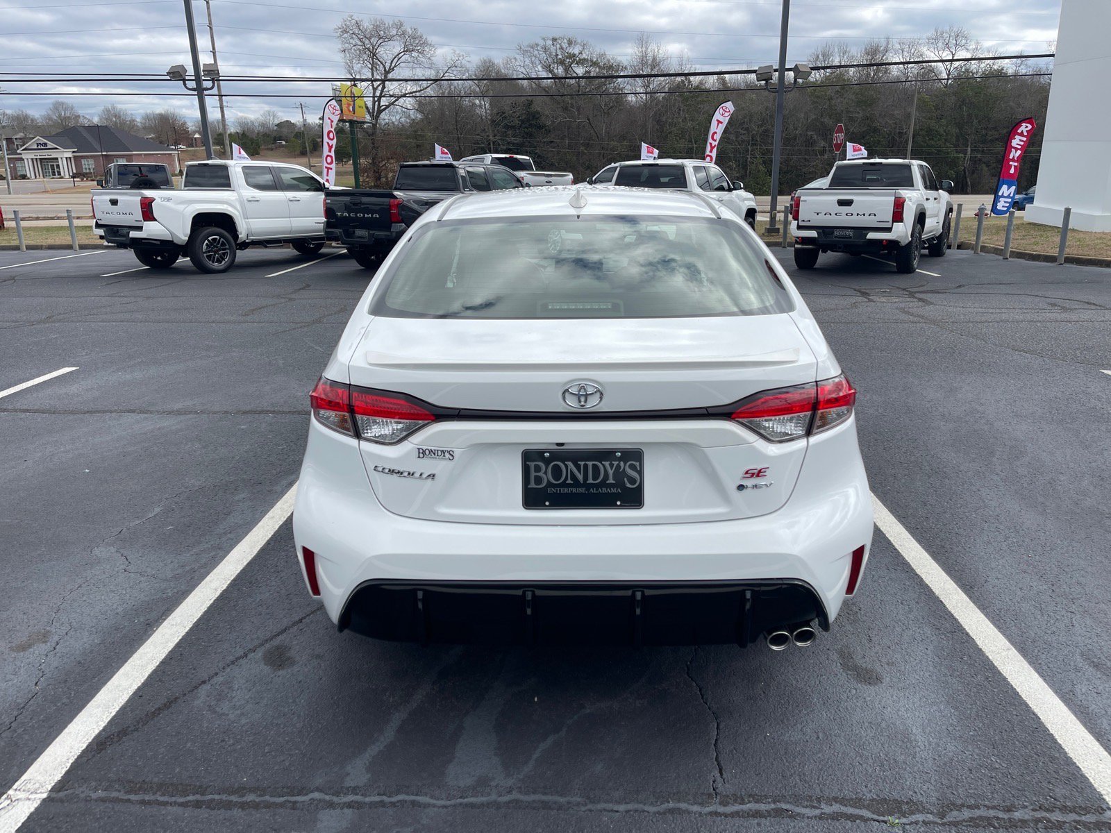 2026 Toyota Corolla SE - Photo 13