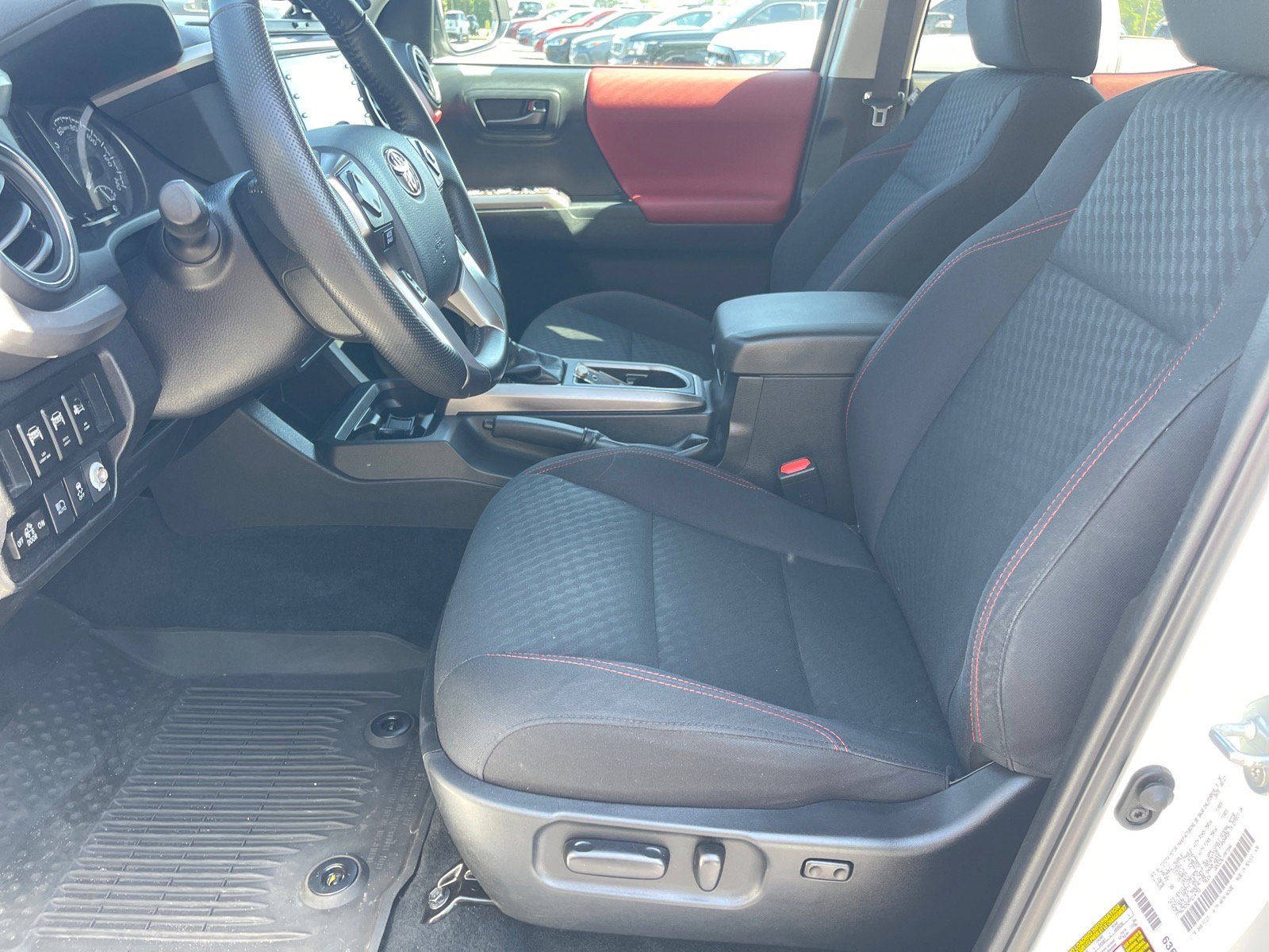 2023 Toyota Tacoma SR5 - Photo 10