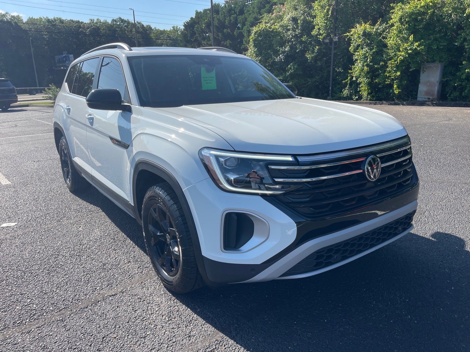 2025 Volkswagen Atlas 2.0T Atlas Peak Edition 4MOTION's photo