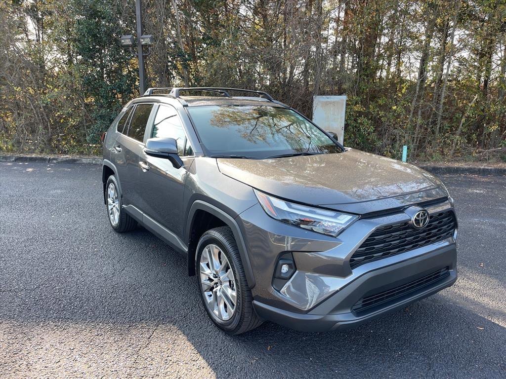2025 Toyota RAV4 XLE Premium's photo
