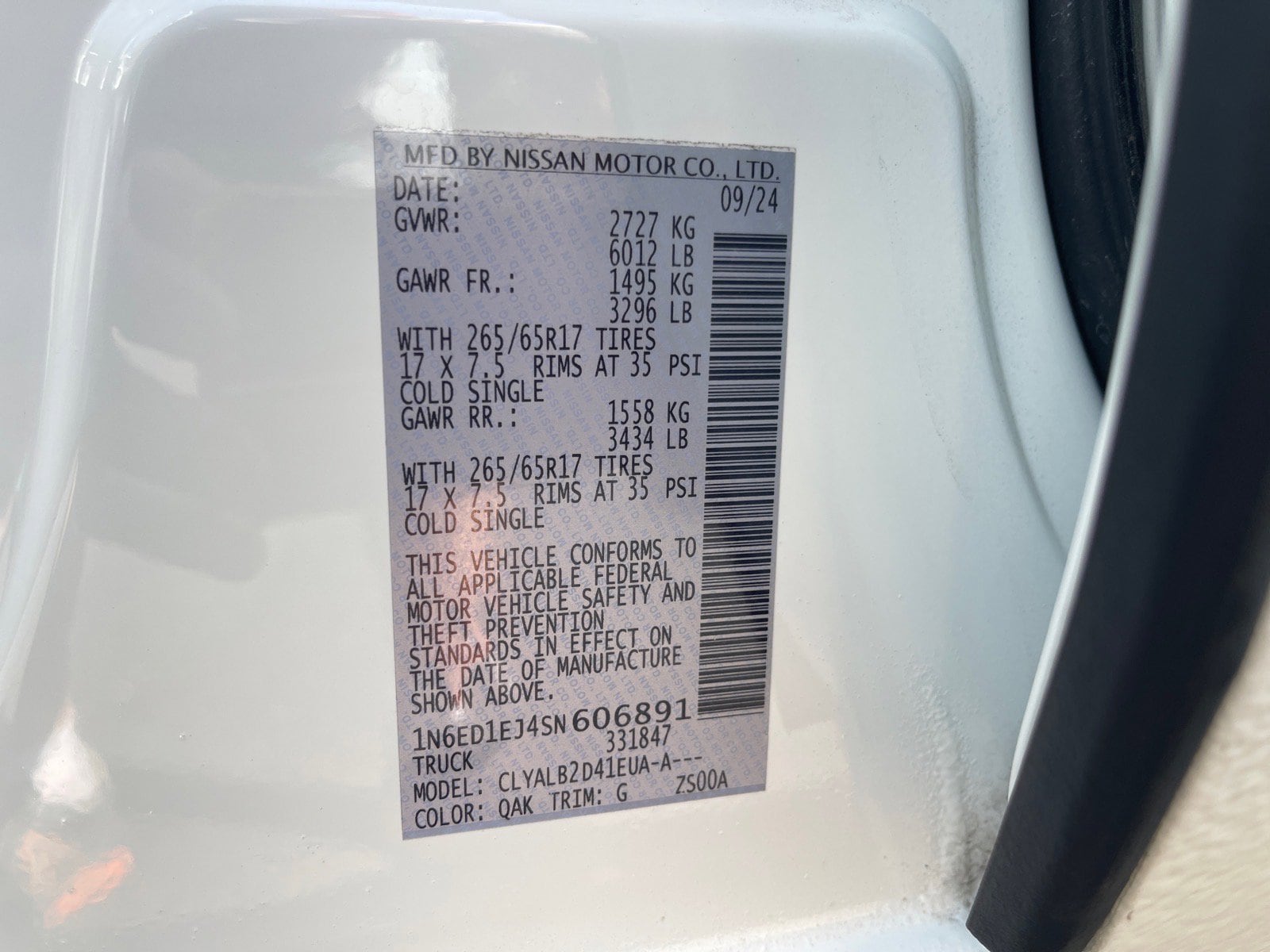 2025 Nissan Frontier SV - Photo 11