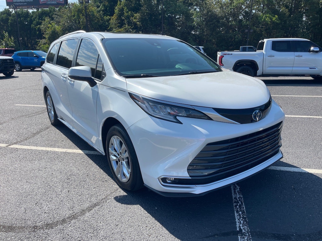 Used 2023 Toyota Sienna Limited 7 Passenger Van Passenger Van