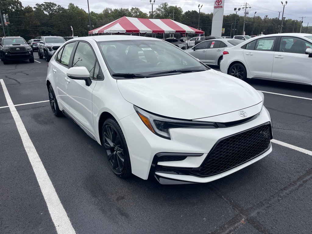 2026 Toyota Corolla SE's photo