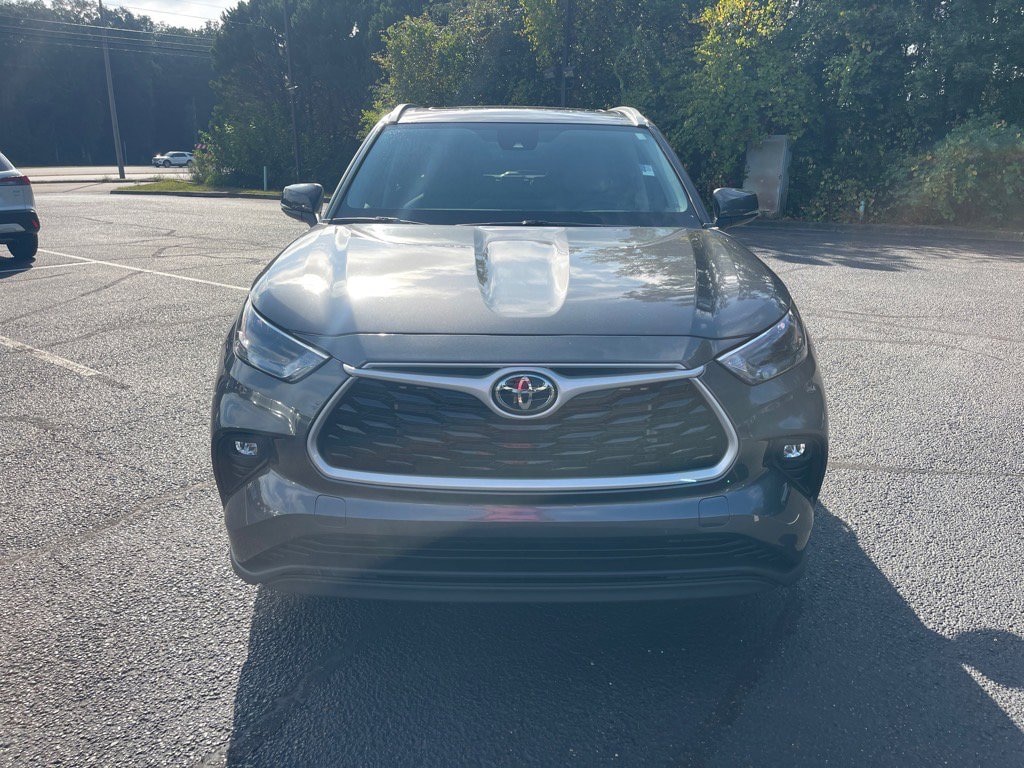 Used 2024 Toyota Highlander XLE SUV