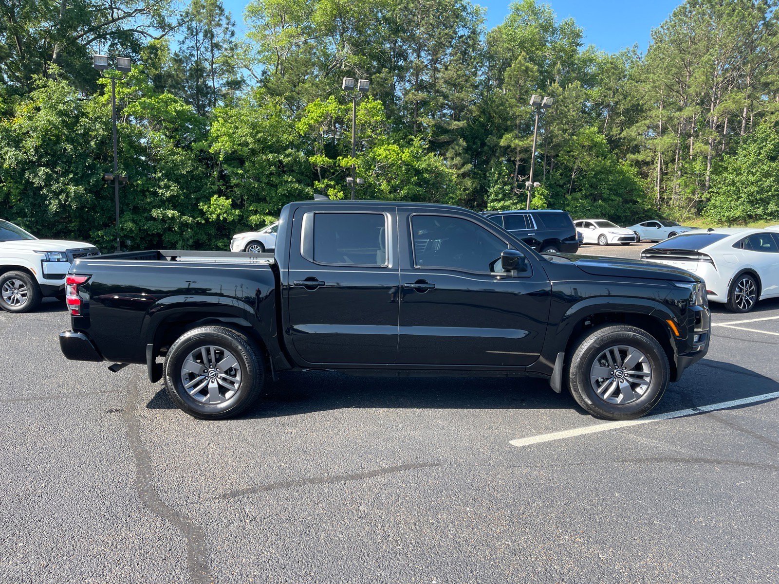 2025 Nissan Frontier SV - Photo 21