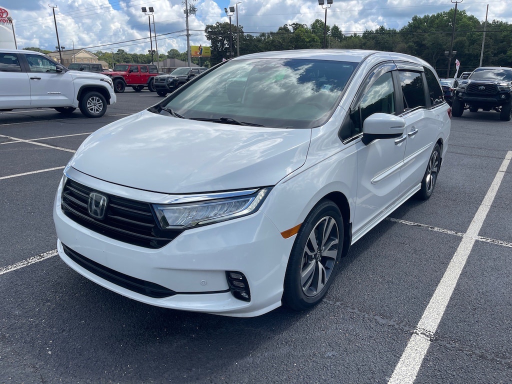 Used 2023 Honda Odyssey Touring Van