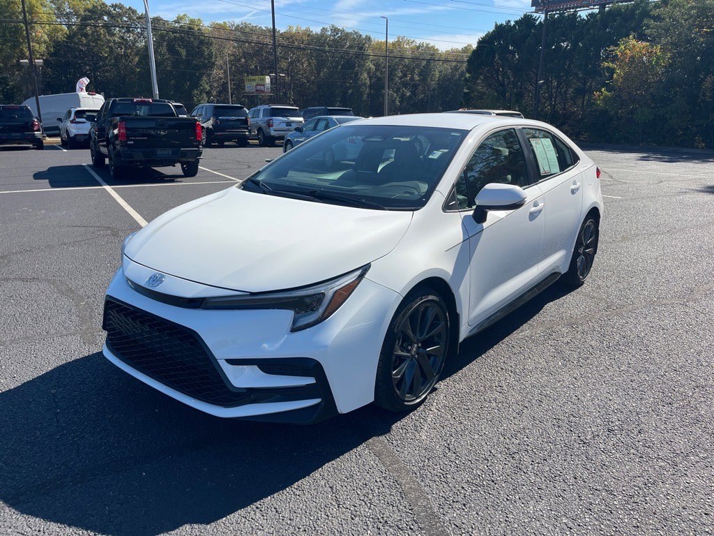 Used 2024 Toyota Corolla SE Sedan