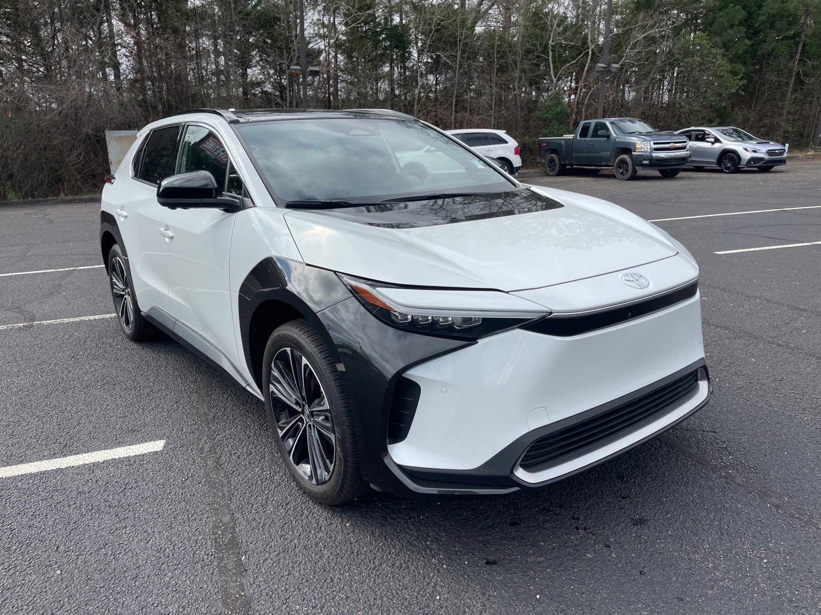 2023 Toyota bZ4X Limited