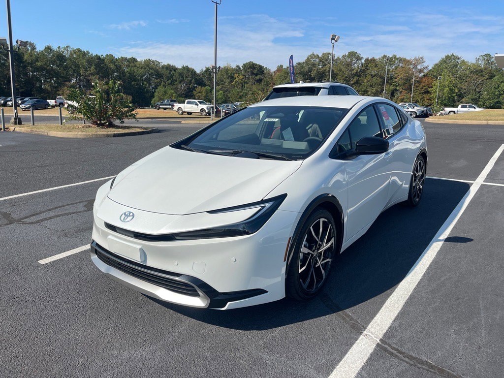 New 2026 Toyota Prius Plug-in Hybrid XSE Hatchback