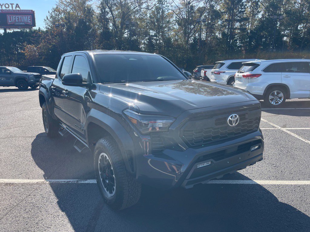 2024 Toyota Tacoma TRD Off Road's photo