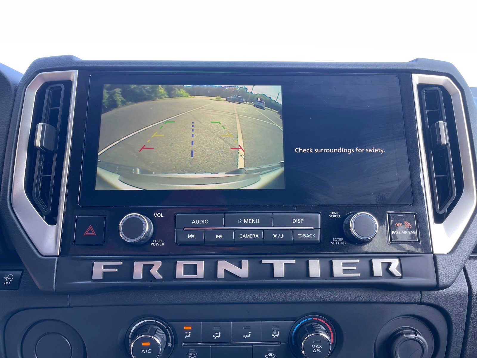 2025 Nissan Frontier SV - Photo 6