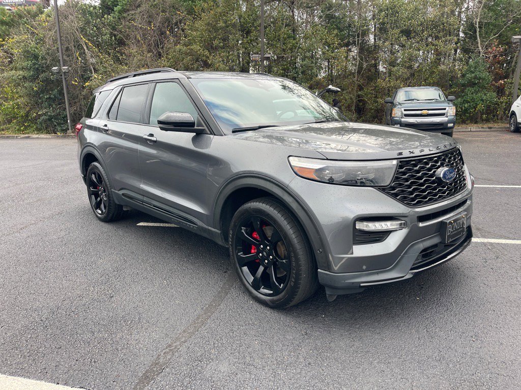 2021 Ford Explorer ST's photo