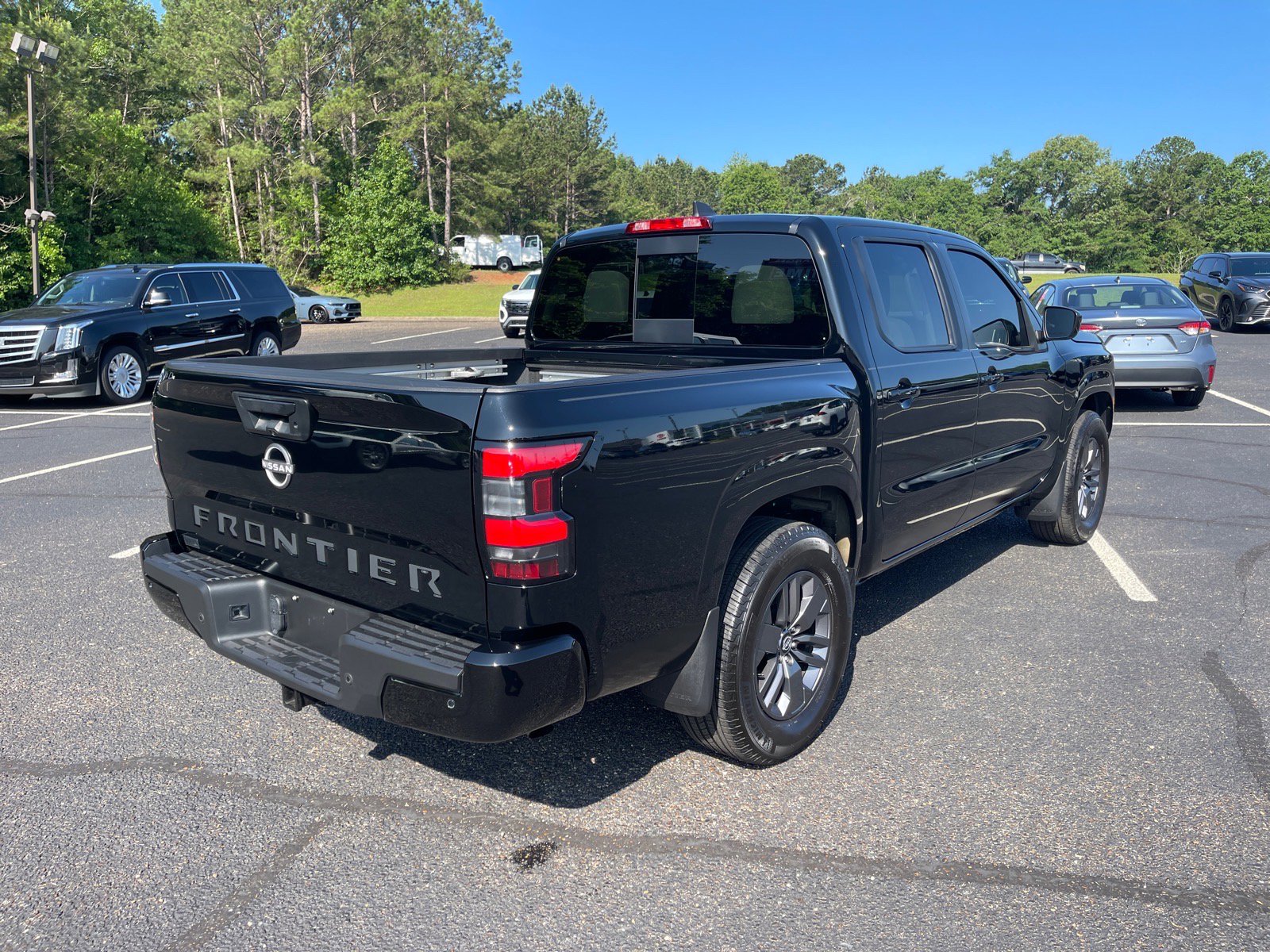 2025 Nissan Frontier SV - Photo 17