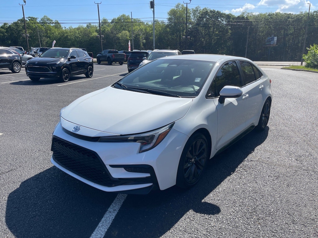 Used 2025 Toyota Corolla SE Sedan