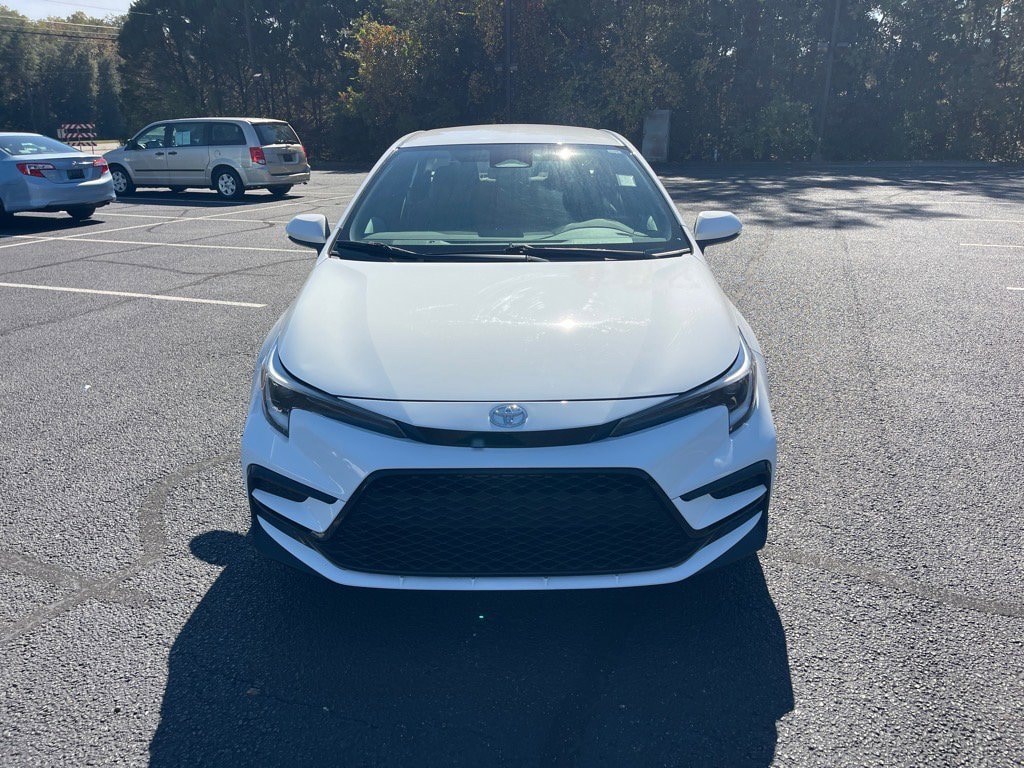 Used 2024 Toyota Corolla SE Sedan