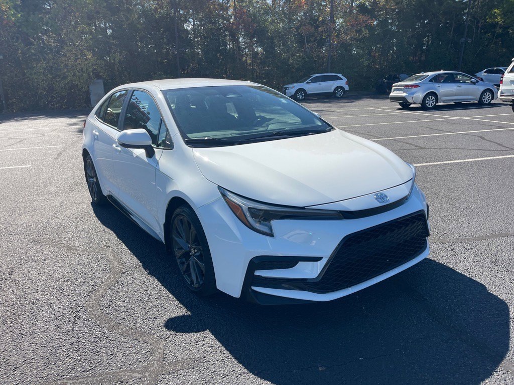 Used 2024 Toyota Corolla SE Sedan