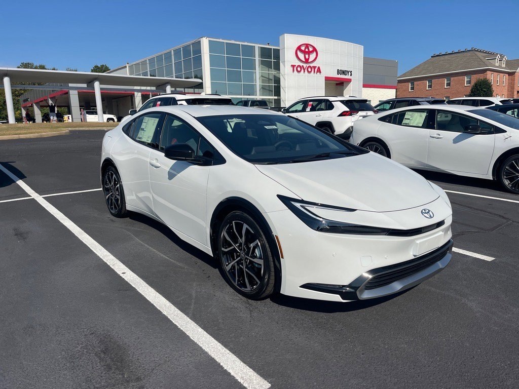 New 2026 Toyota Prius Plug-in Hybrid XSE Hatchback