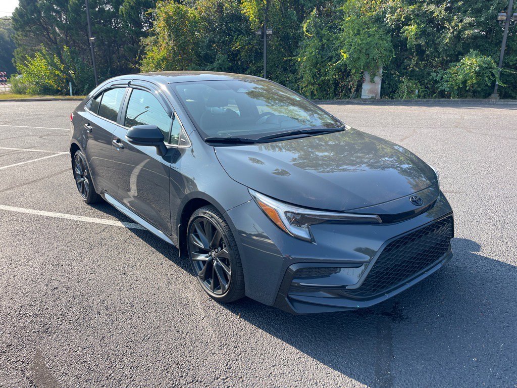 2025 Toyota Corolla SE's photo