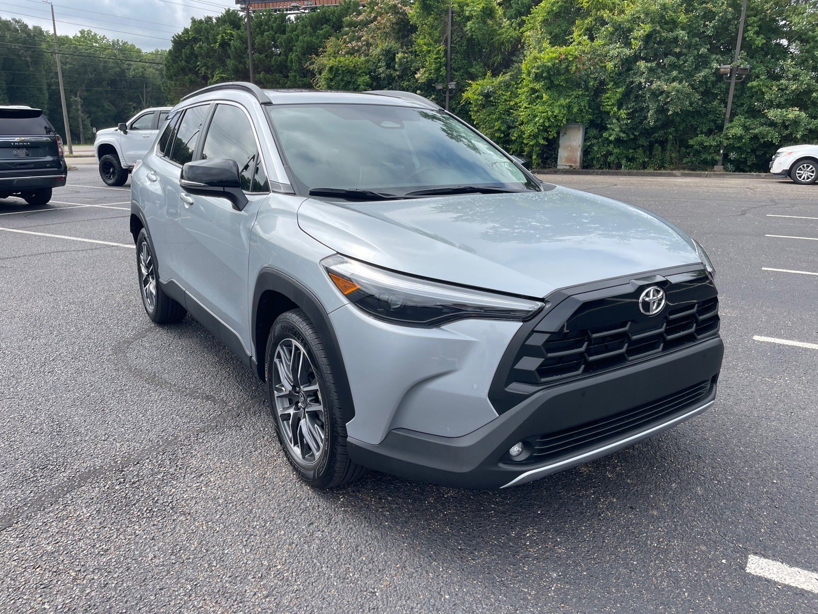 2026 Toyota Corolla Cross XLE FWD's photo
