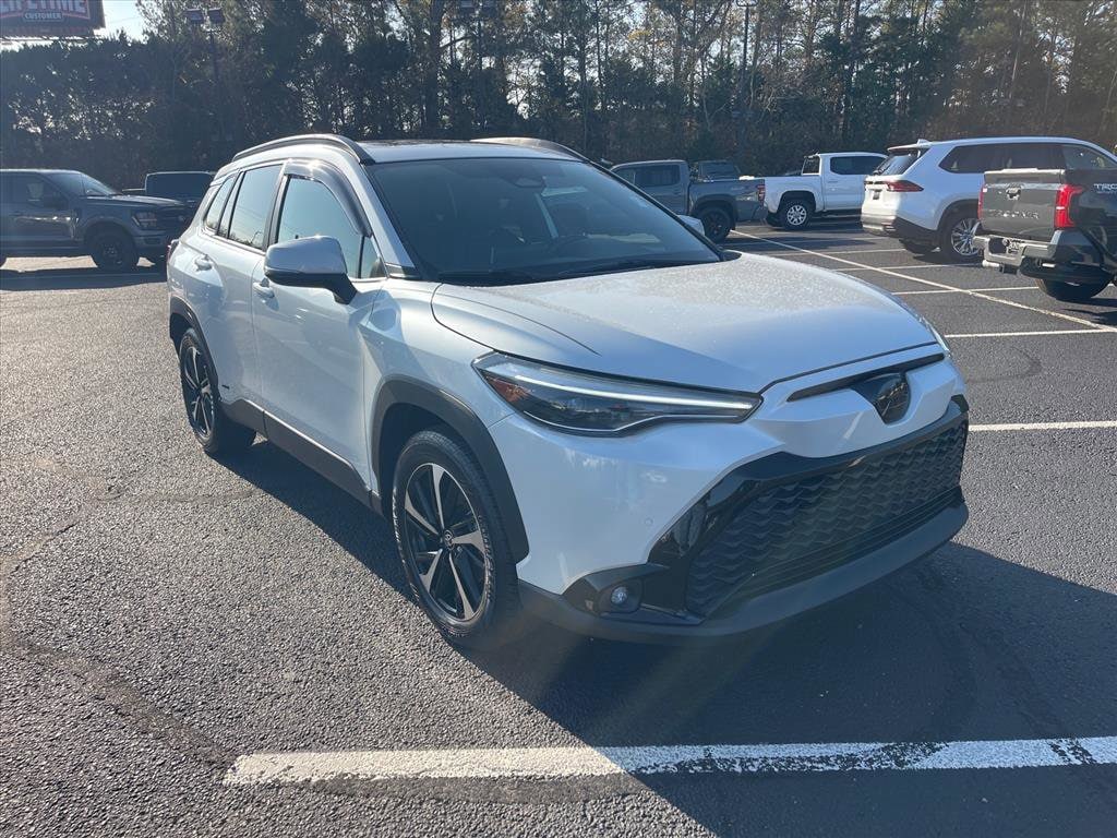 2023 Toyota Corolla Cross XSE's photo