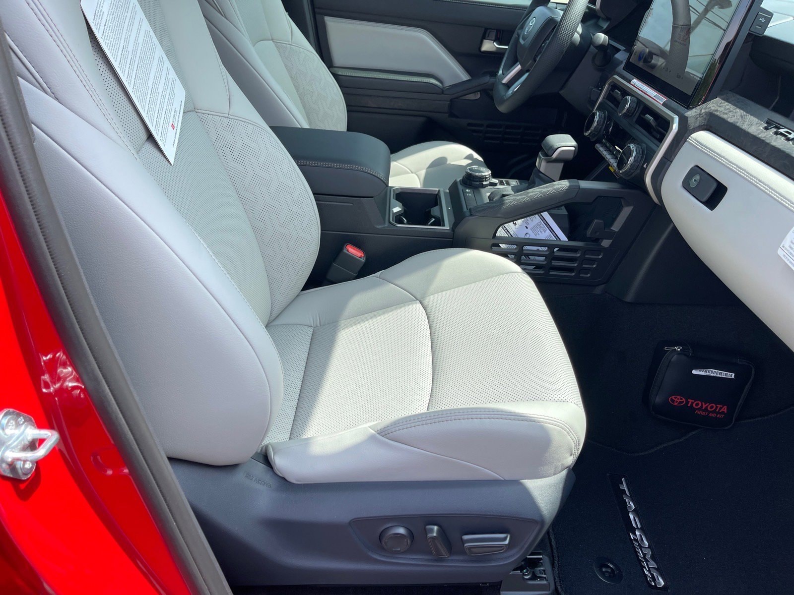 2026 Toyota Tacoma Limited - Photo 17
