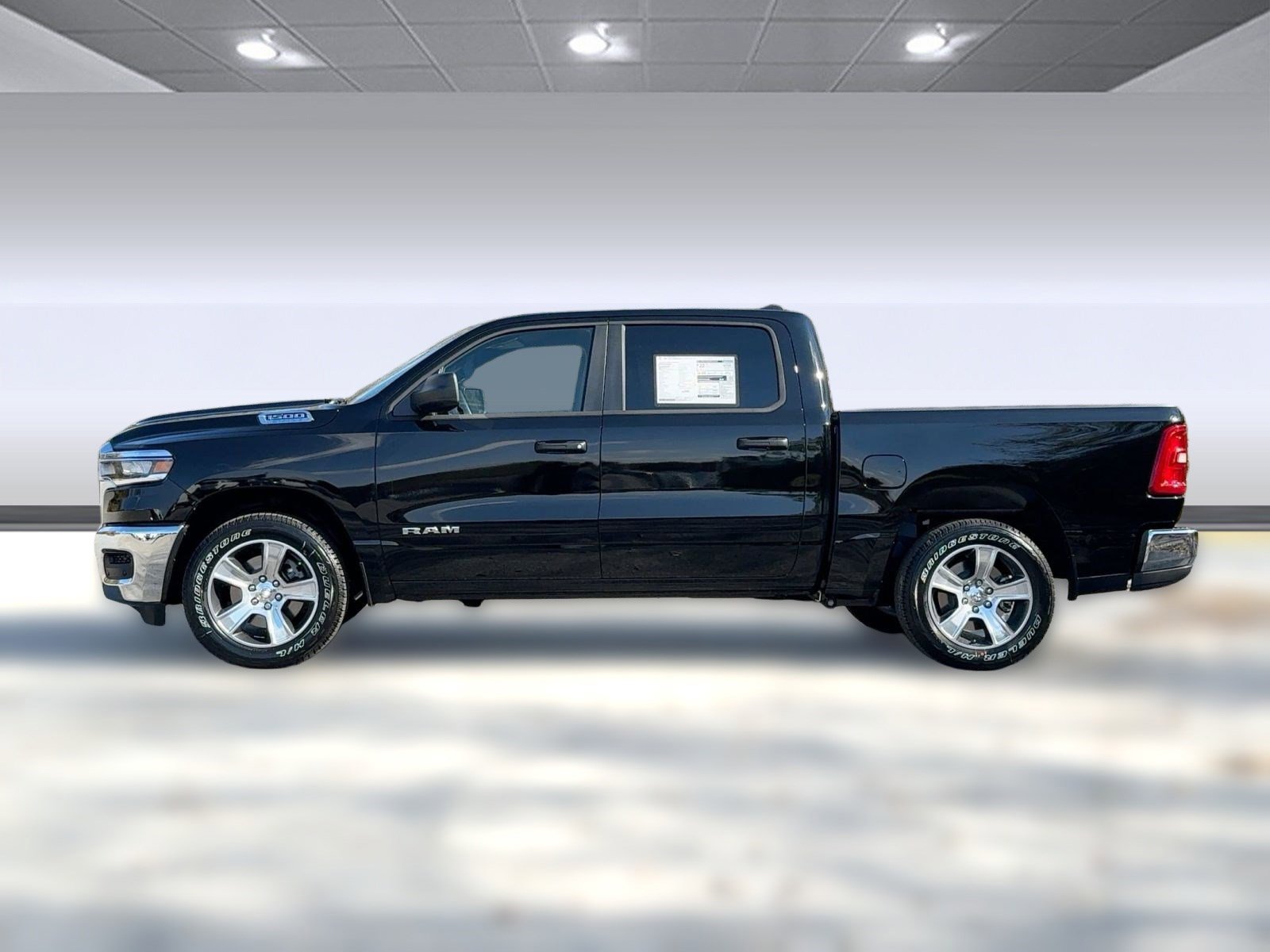 2025 Ram 1500 Tradesman photo 2