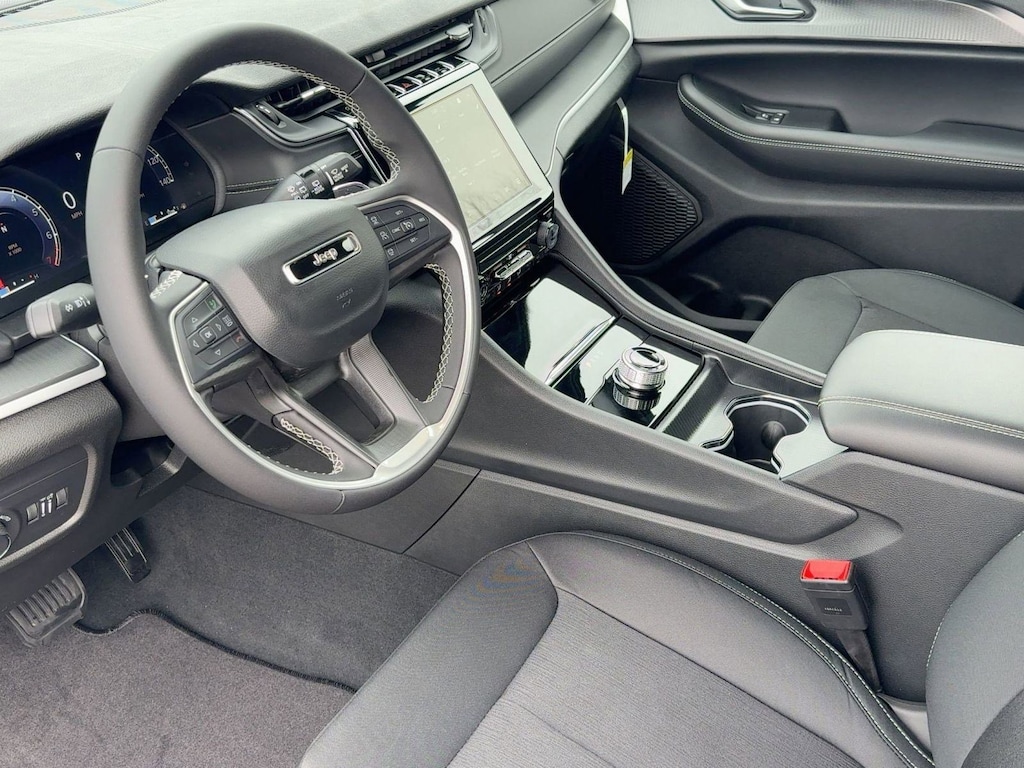 New 2025 Jeep Grand Cherokee Laredo X Laredo X 4x2