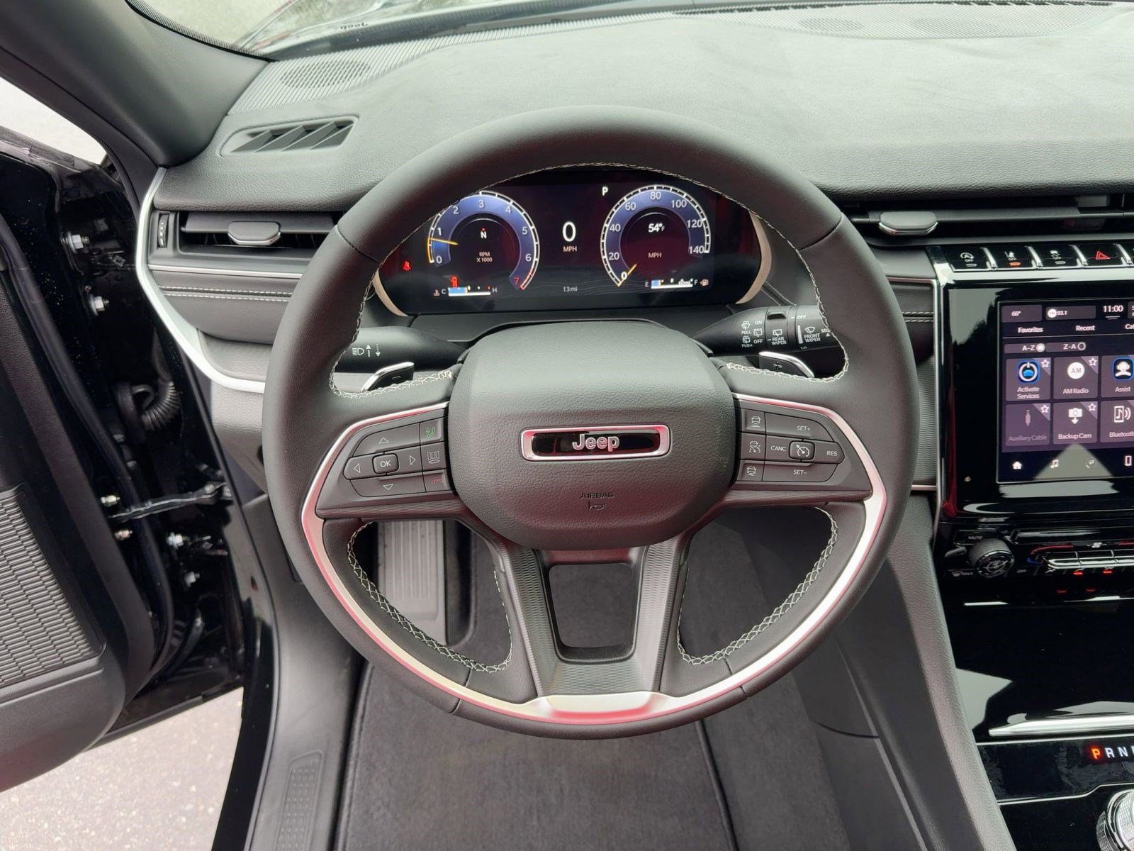 2025 Jeep Grand Cherokee Laredo X photo 3