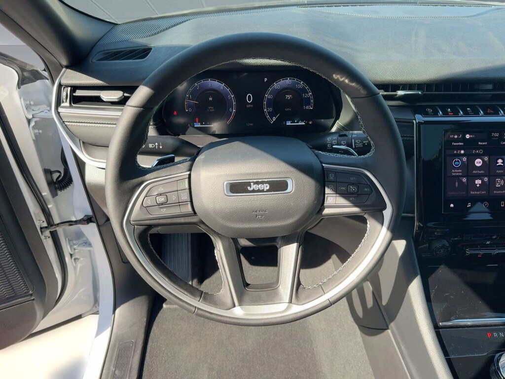 New 2025 Jeep Grand Cherokee Laredo