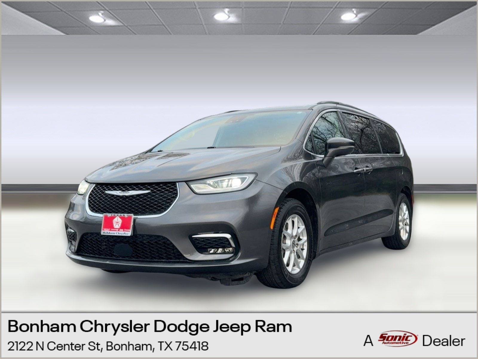 2022 Chrysler Pacifica Touring L's photo
