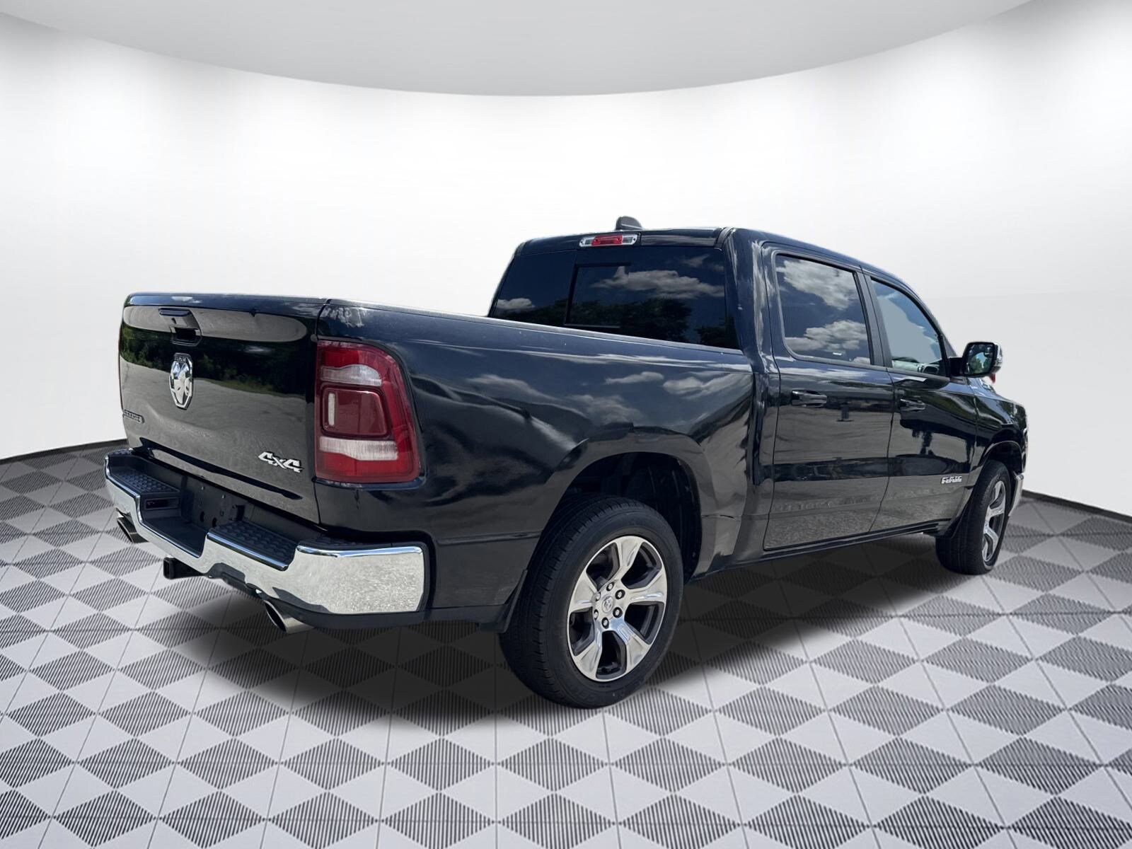 2023 Ram 1500 Laramie photo 2