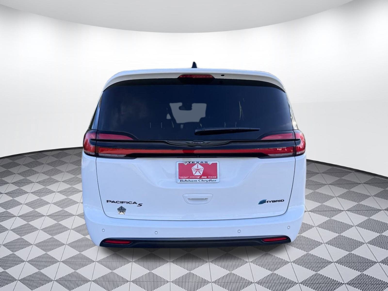 2024 Chrysler Pacifica Hybrid S Appearance photo 4