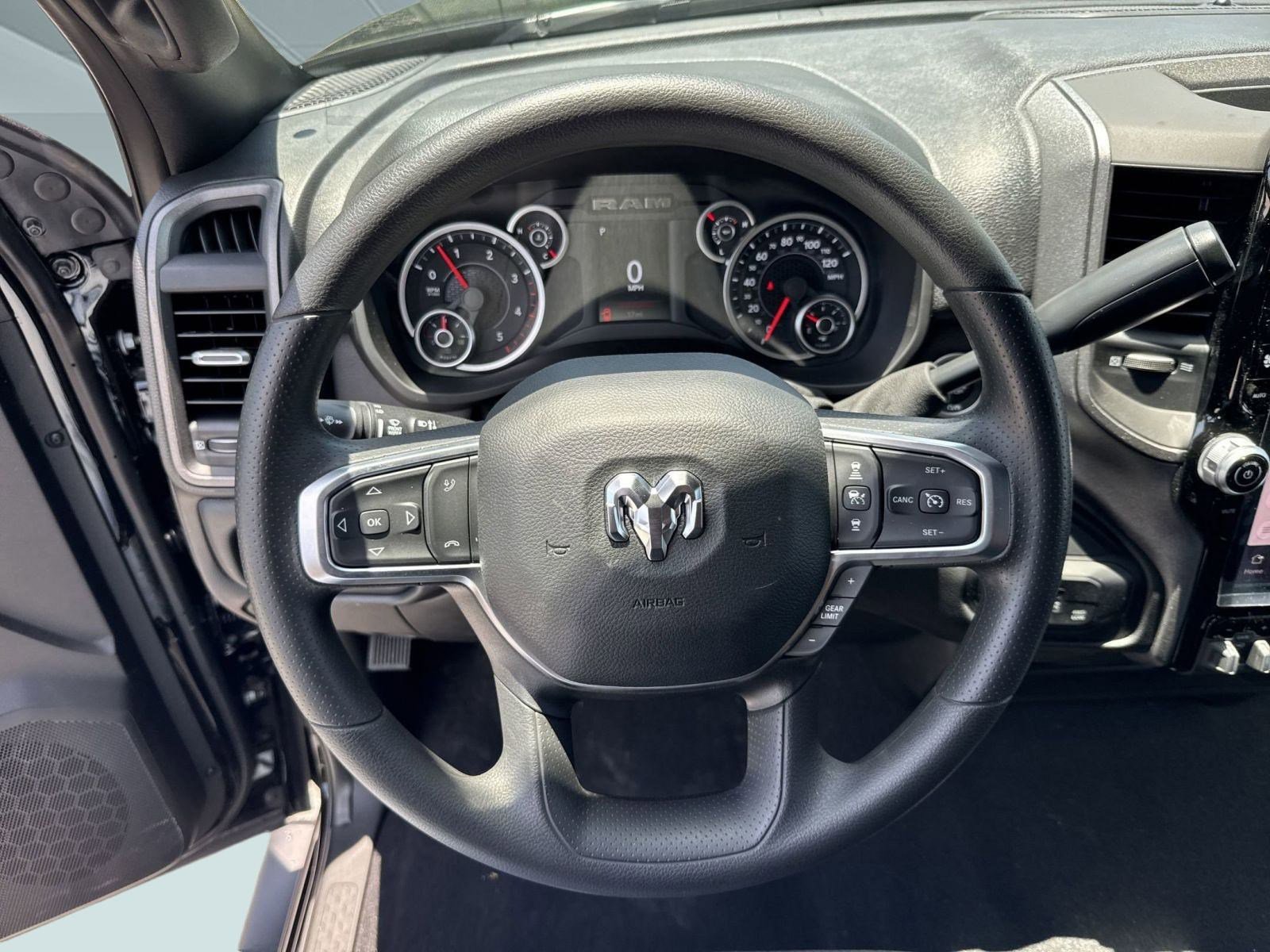 2025 RAM 2500 Tradesman - Photo 12