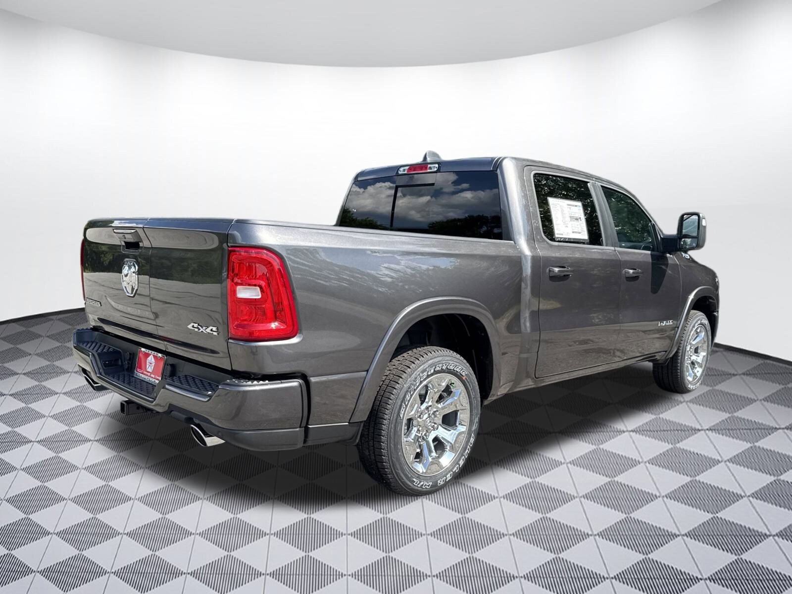 2025 Toyota RAV4 LE photo 3