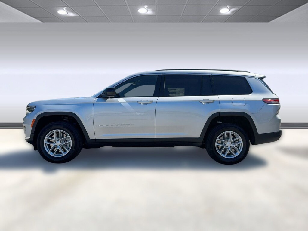 New 2025 Jeep Grand Cherokee L Laredo Laredo 4x2