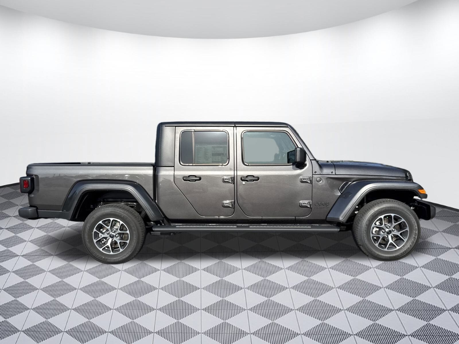 2025 Jeep Gladiator Sport S photo 2