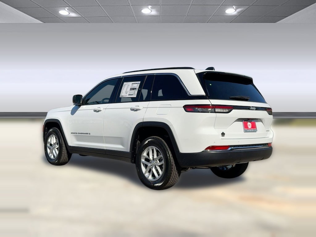 New 2025 Jeep Grand Cherokee Laredo Laredo 4x2