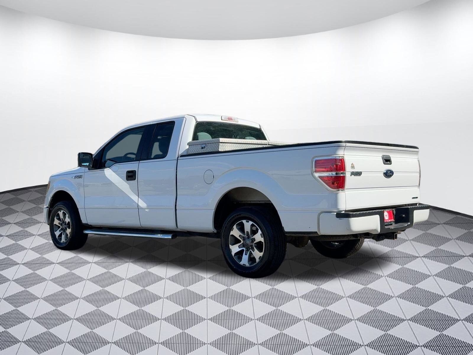 2014 Ford F-150 STX photo 3