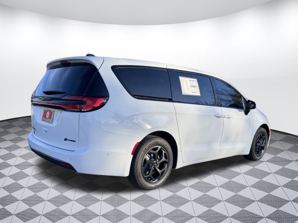 New 2024 Chrysler Pacifica Hybrid S Appearance Pkg Hybrid S Appearance Pkg FWD