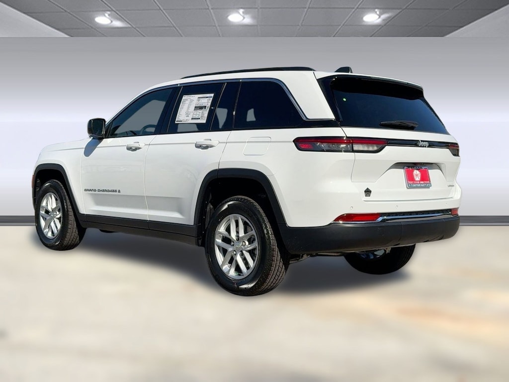 New 2025 Jeep Grand Cherokee Laredo Laredo 4x2