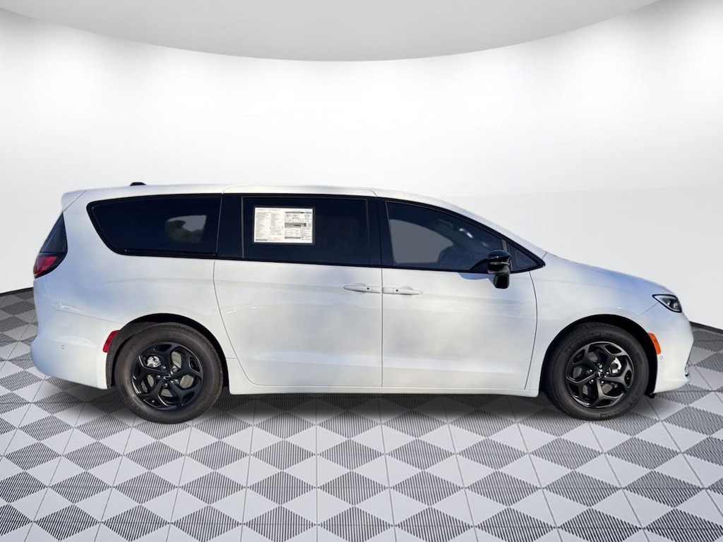 New 2024 Chrysler Pacifica Hybrid S Appearance Pkg Hybrid S Appearance Pkg FWD