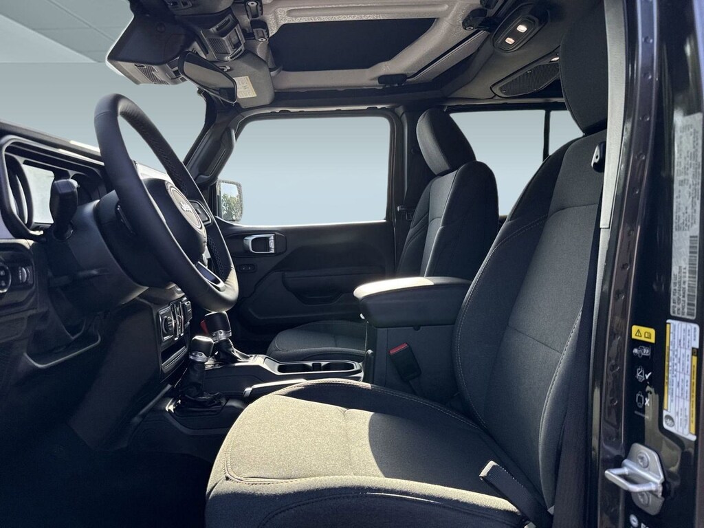 New 2025 Jeep Gladiator Sport S Sport S 4x4