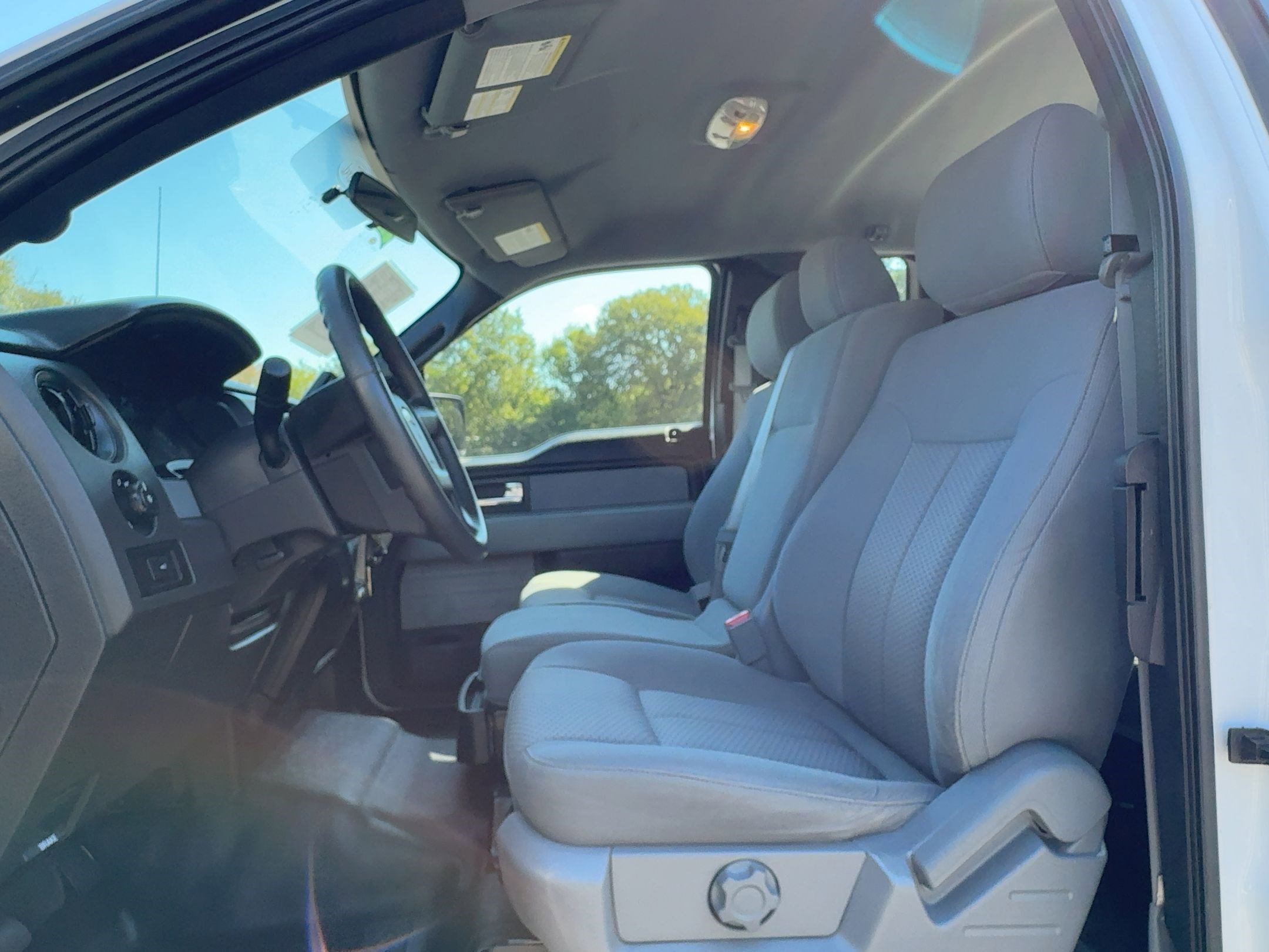 2014 Ford F-150 STX photo 4
