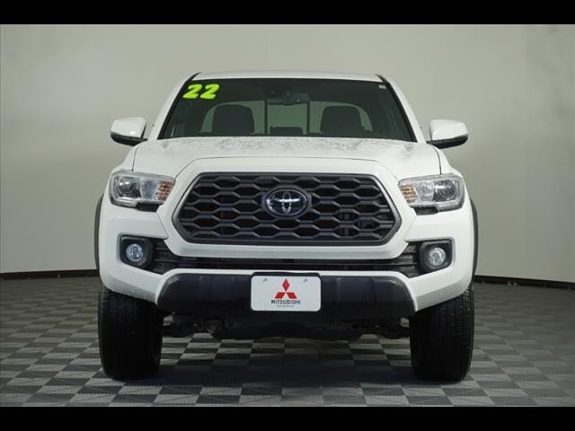 Used 2022 Toyota Tacoma TRD Off Road with VIN 3TMCZ5AN8NM475815 for sale in Bonita Springs, FL