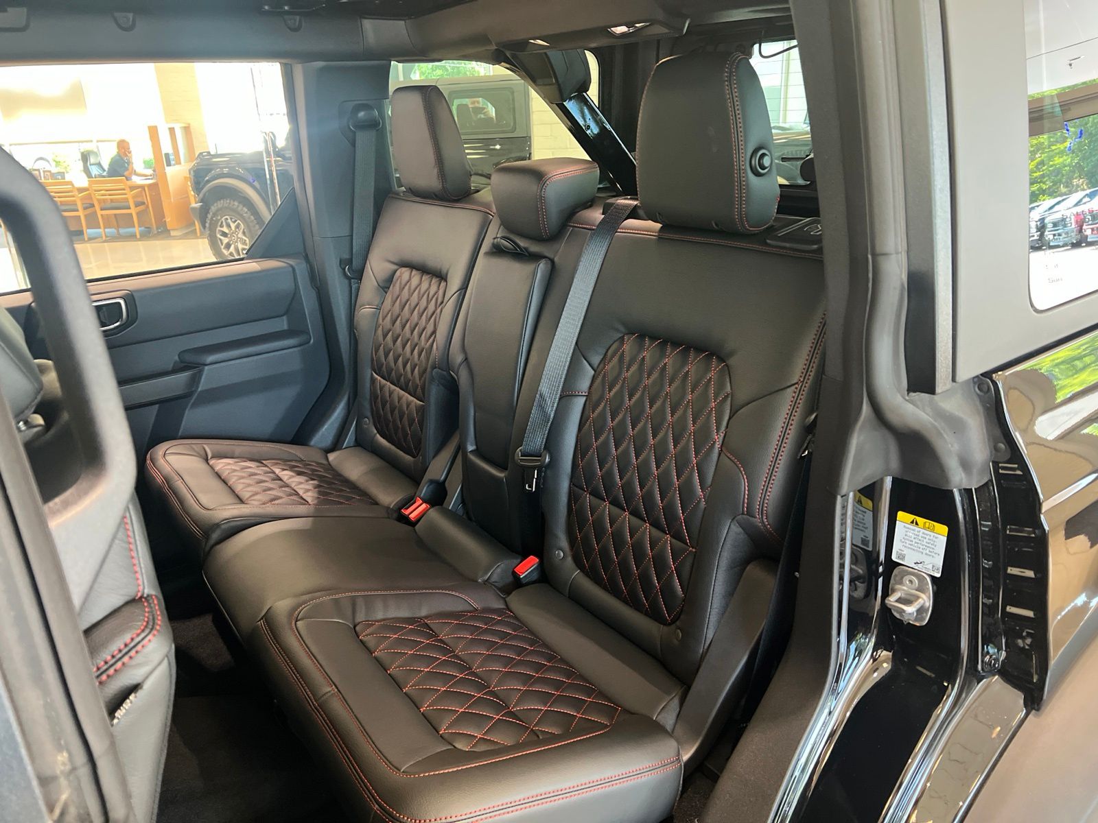 2025 Ford Bronco 4-Door Base - Photo 9